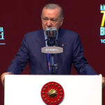 erdogandan-makam-koltuk-mesaji-emaneti-yere-dusurmeyecegiz-e9cKkxf3